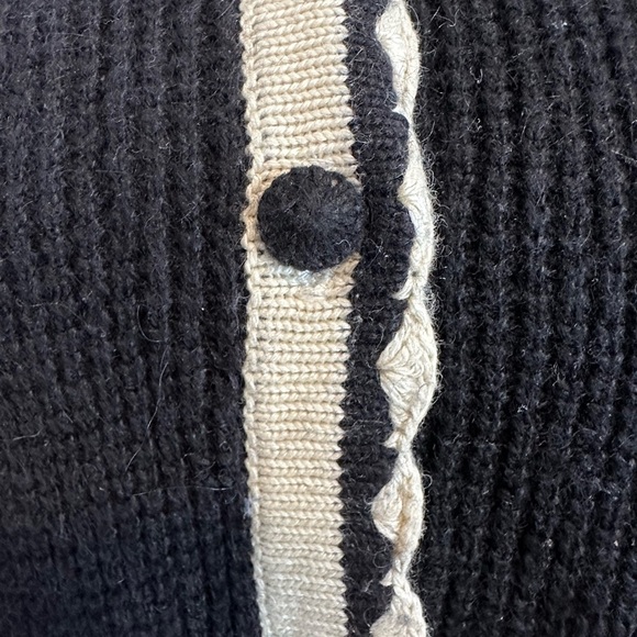Moda international  VTG Style black &white Waffle knit cardigan. Silk & Cashmere - Picture 10 of 14